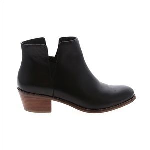 Cole Haan Black Ankle Booties: Size 7.5